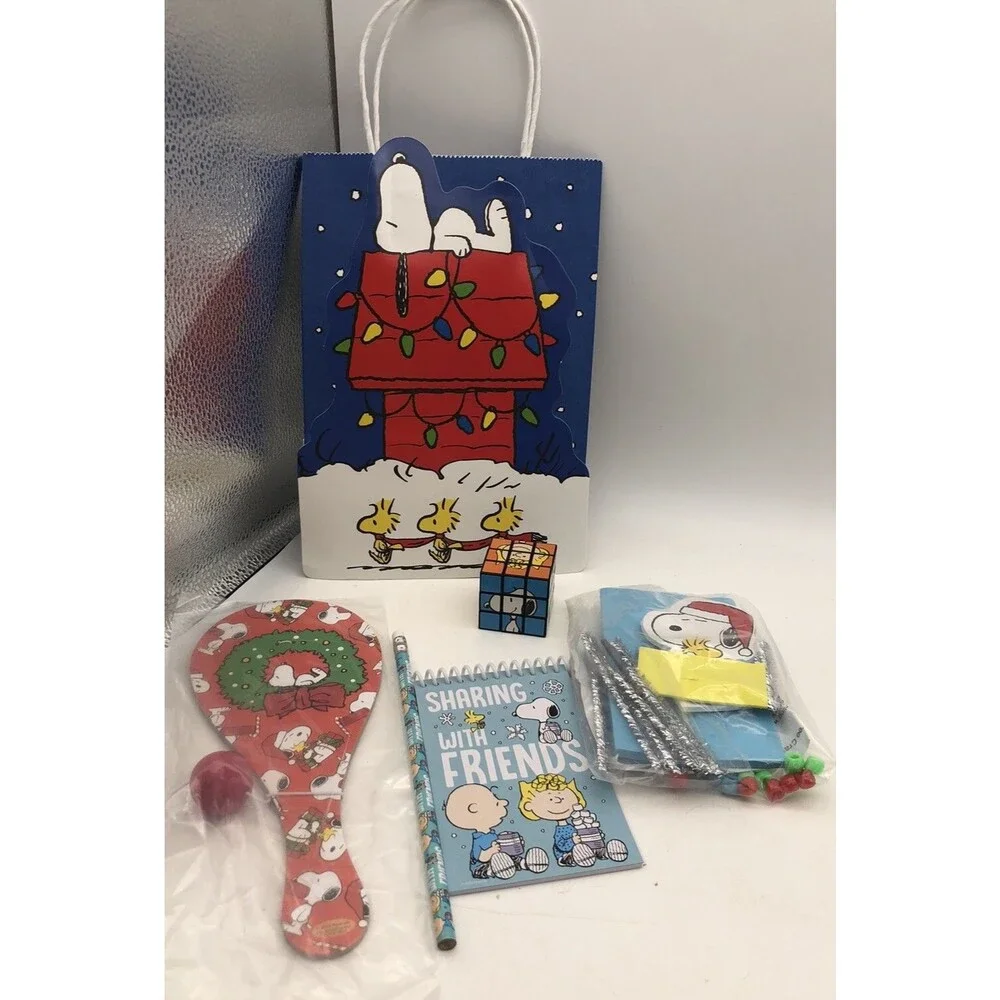 Peanuts Snoopy Kids Christmas Gift Craft Goody Party Bag Grandparents
